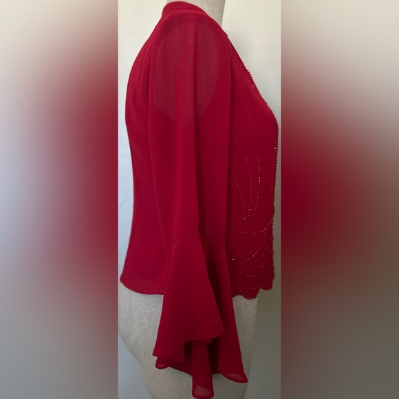 Chic Red Button-Up Blouse - Picture 10 of 13